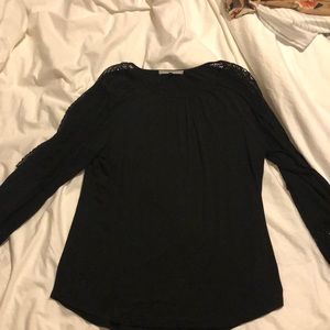 Black long sleeves boho top.
